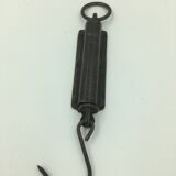 Hughes's pocket scale