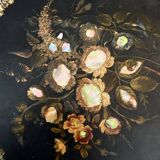 Blackened wooden pedestal table from the 19th century Napoleon III burgundy, decorated with mother-of-pearl