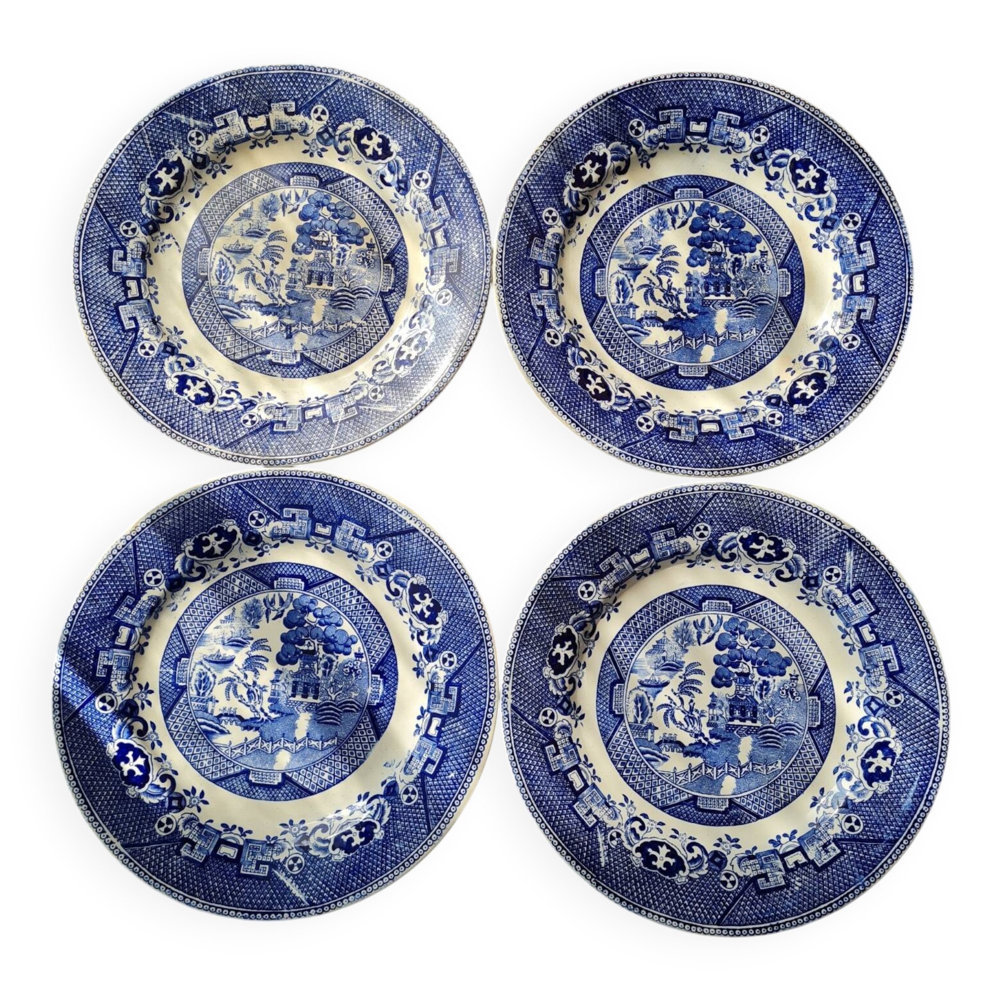 4 flat plates "blue willow"