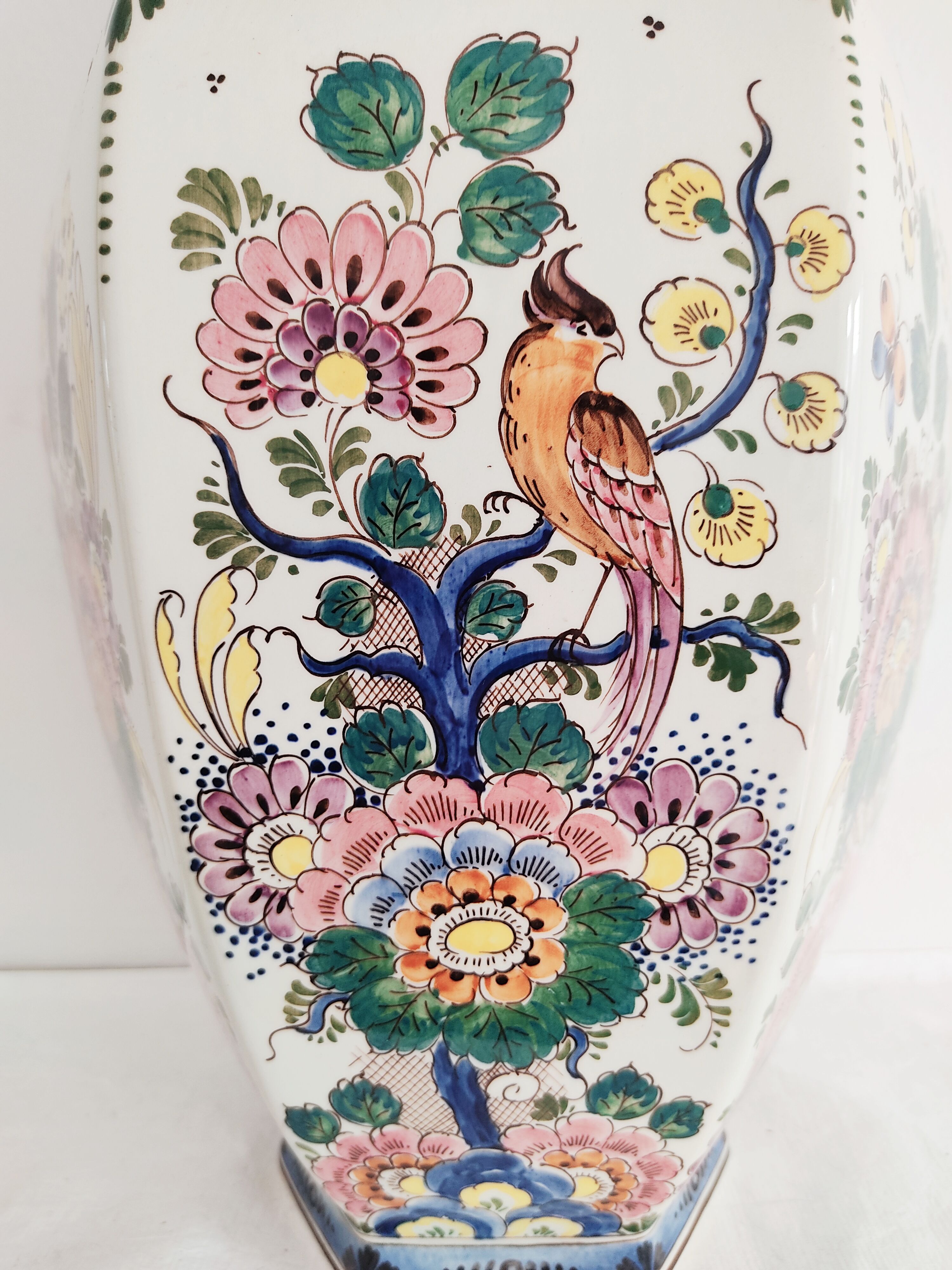 Delft potiche vase polychrome parakeets decoration
