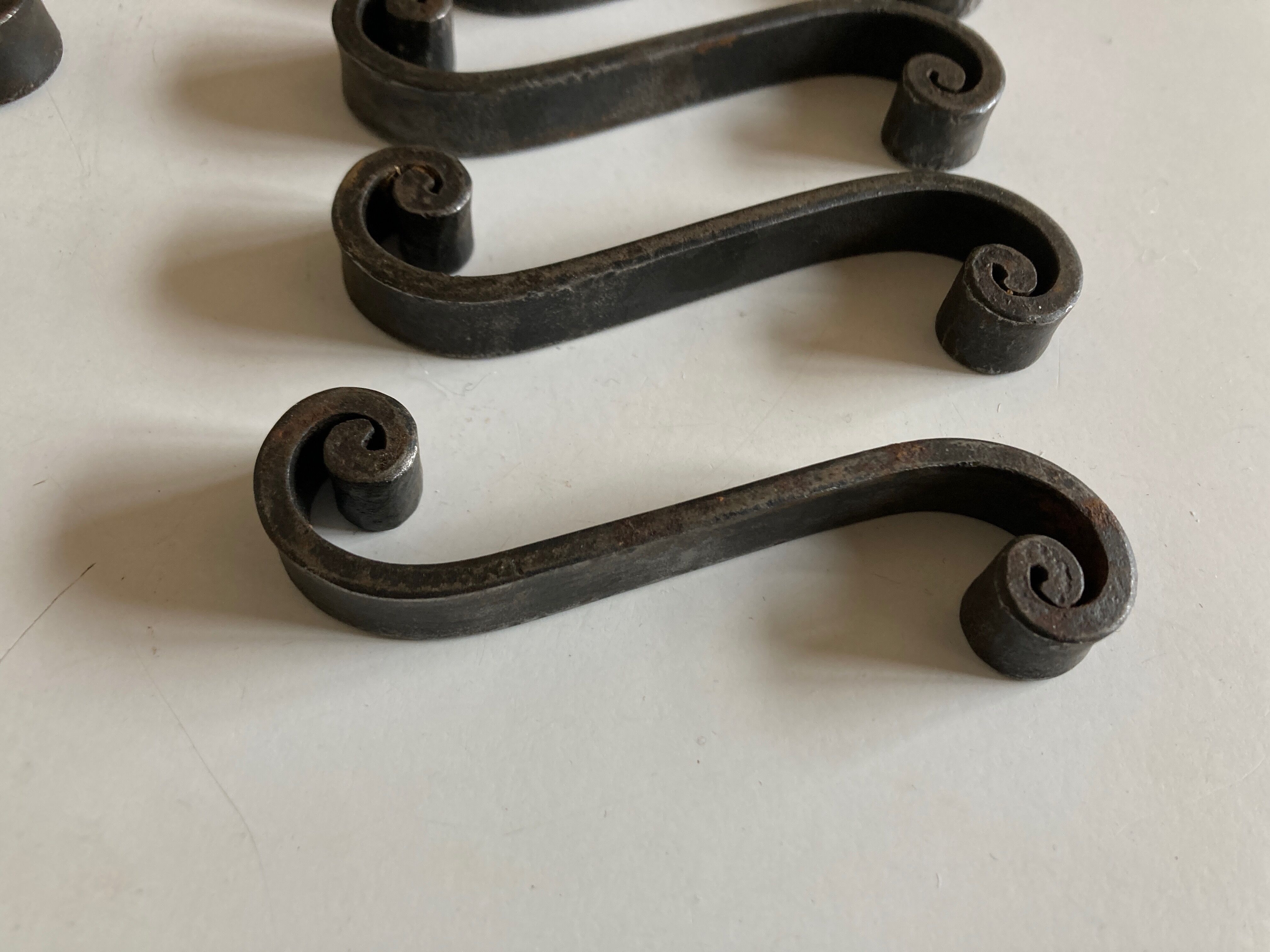 Set of 11 knife holders in beaten iron Provence 1950