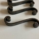 Set de 11 porte couteaux en fer battu Provence 1950
