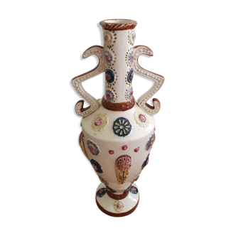 Vase dans le style de maiolica