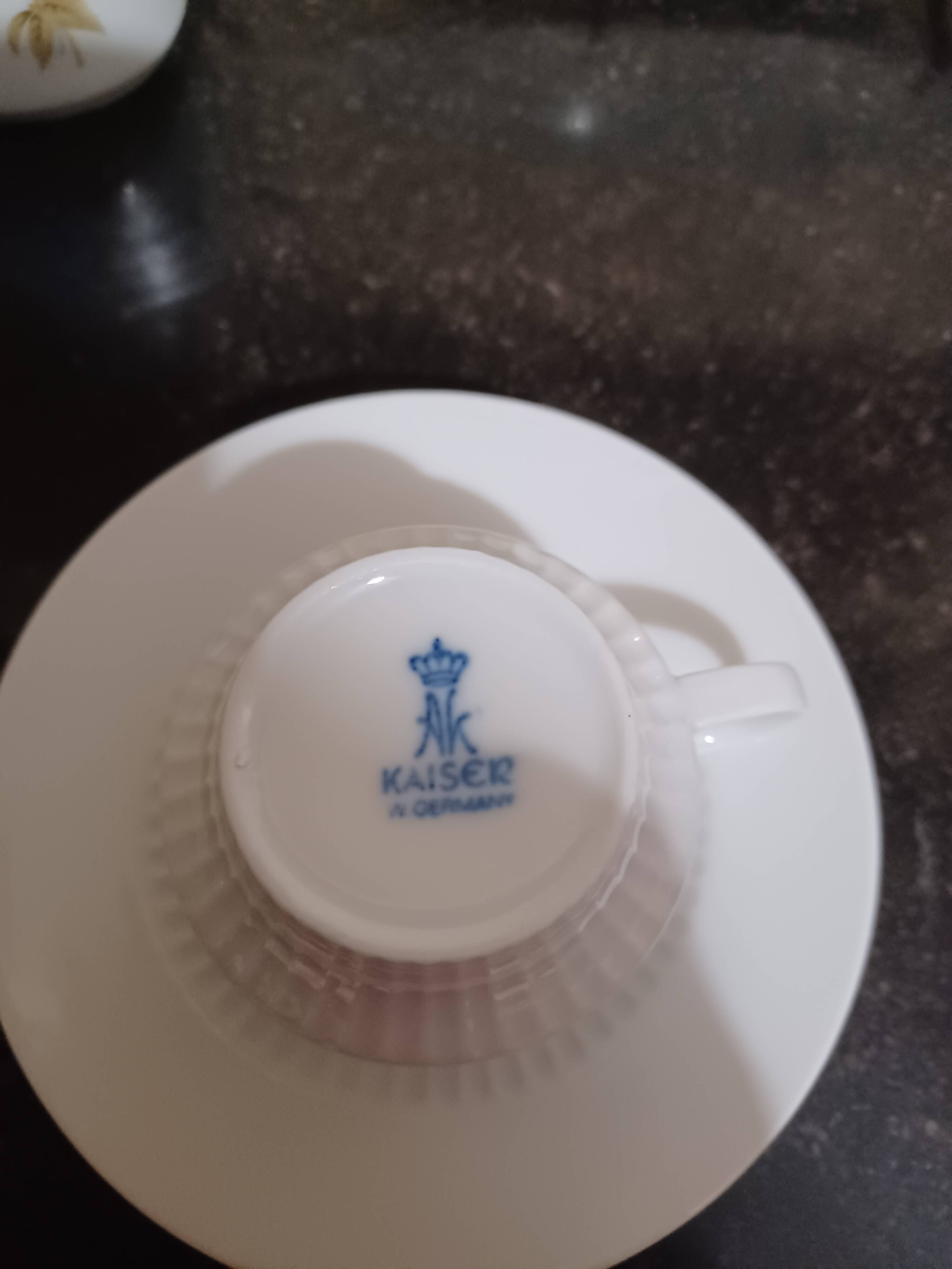 Dessert and tea service