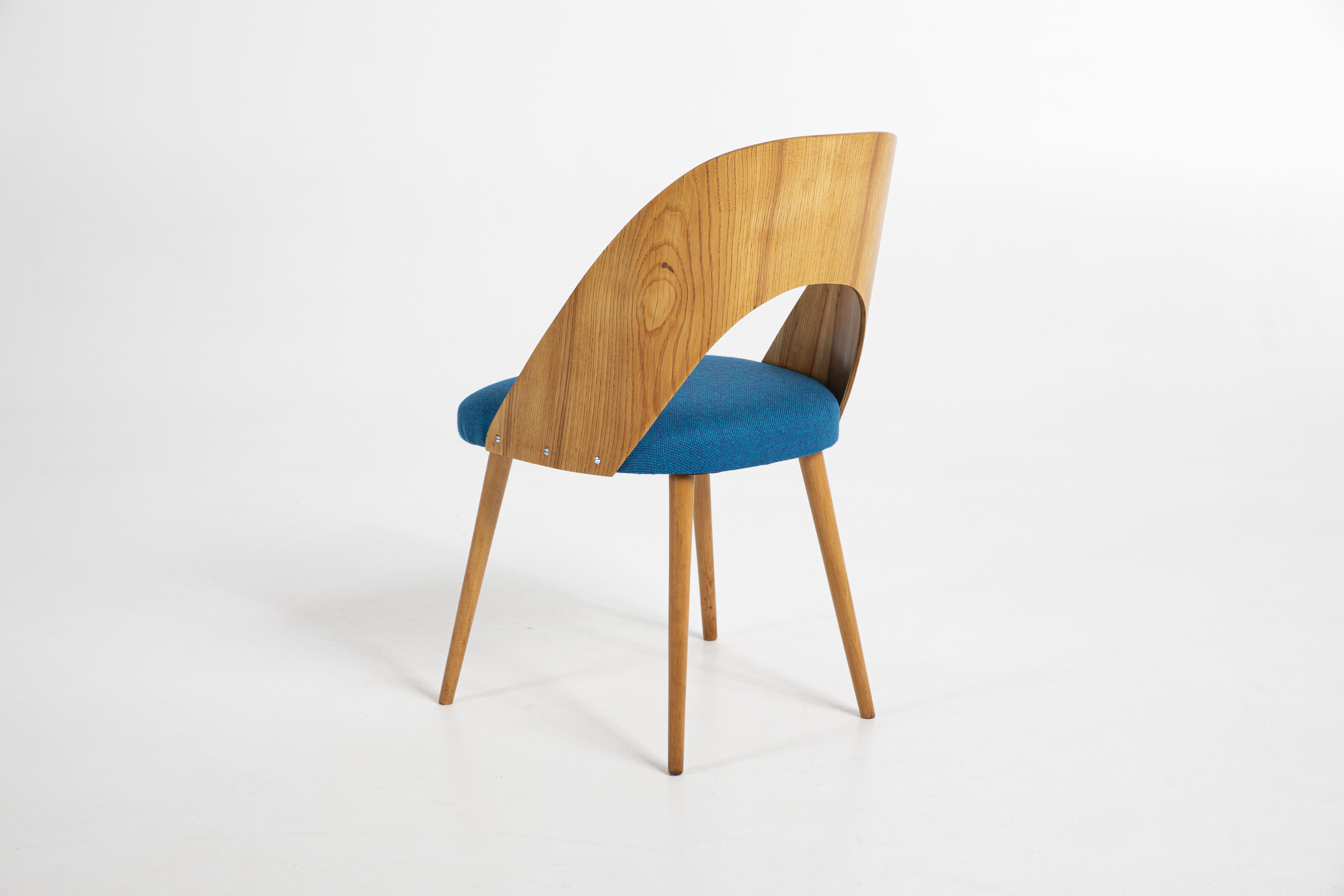 Pair of restored chairs by Antonin Suman, ONV Pisek, 1960s