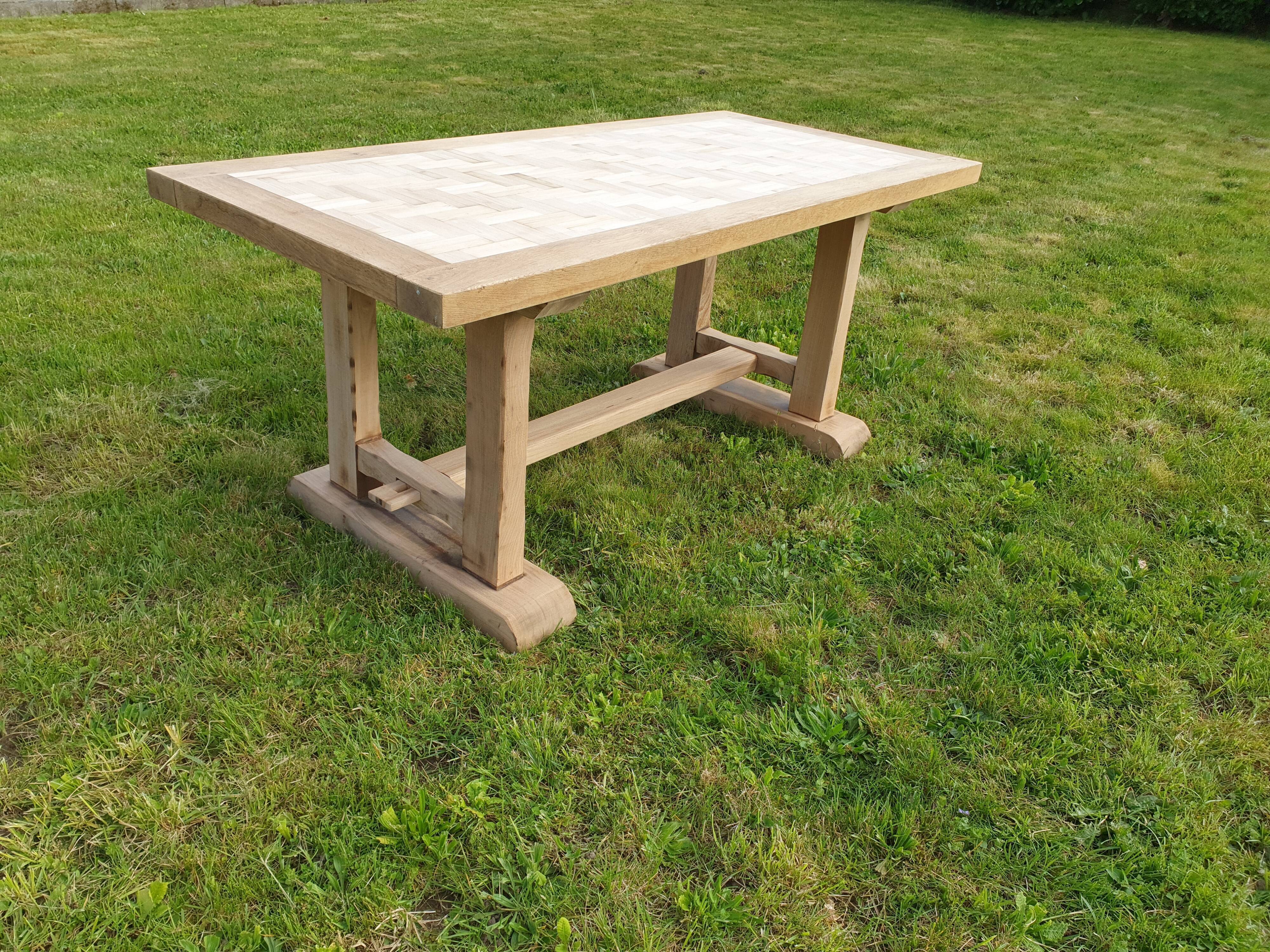 Farm table