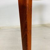 Extendable round table