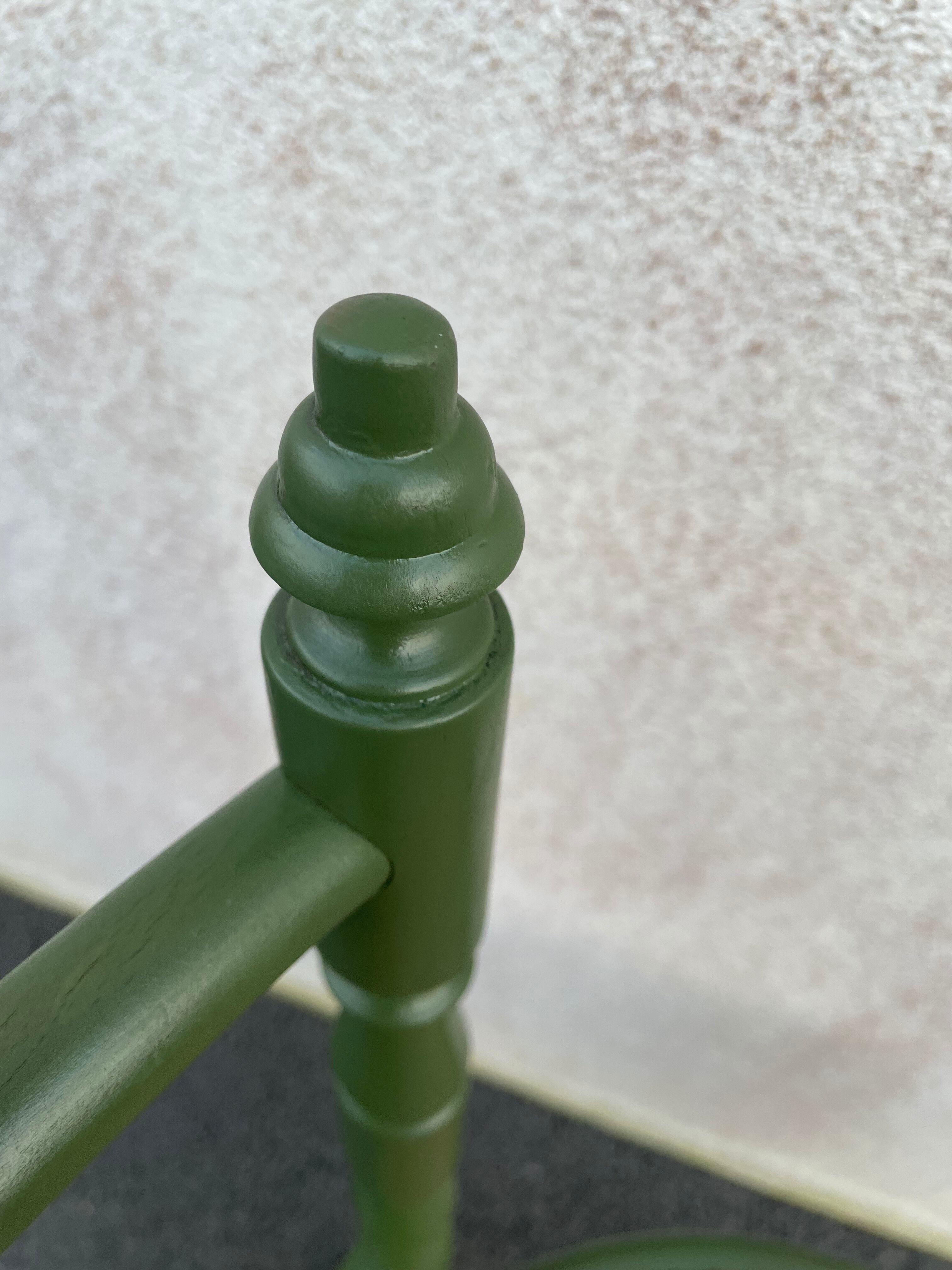 Mundus label canned chair