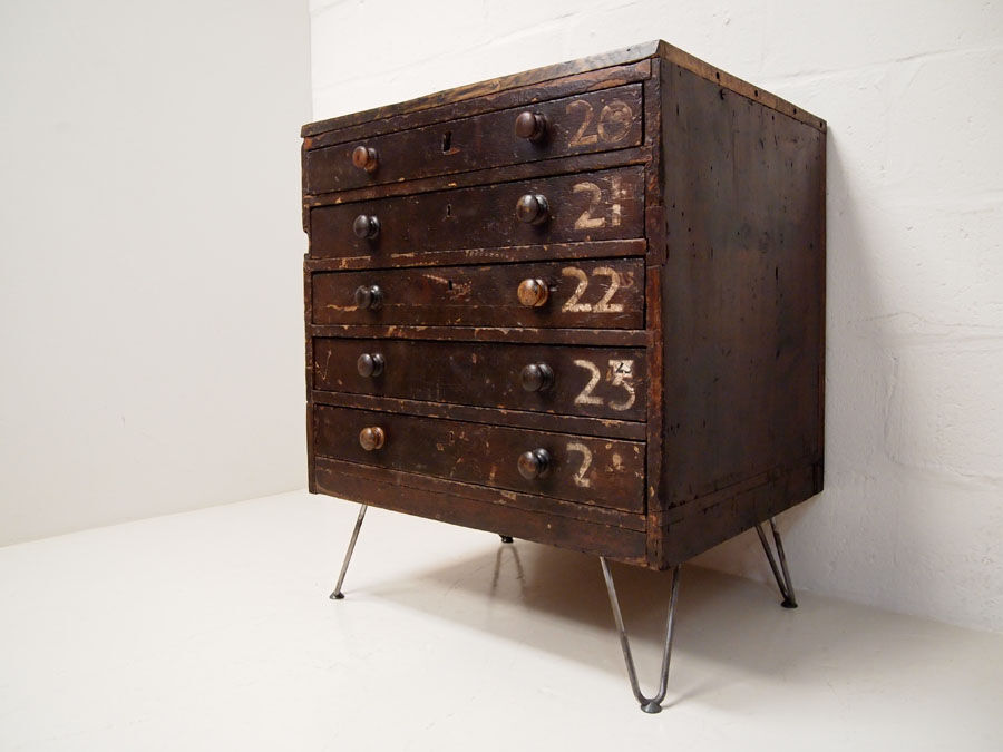 Reworked english edwardian printers draw set