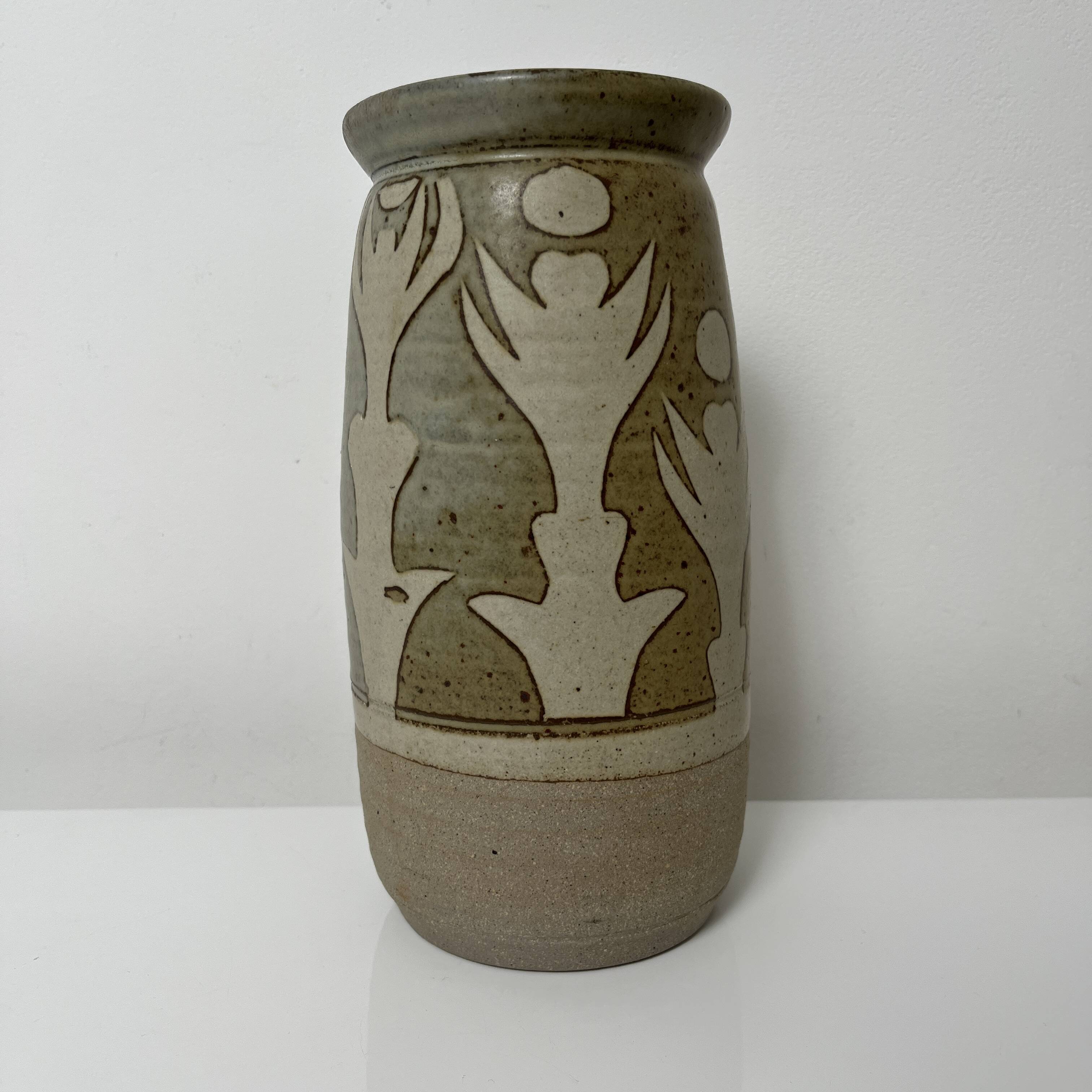 Signature stoneware ceramic vase to identify vintage abstract decor