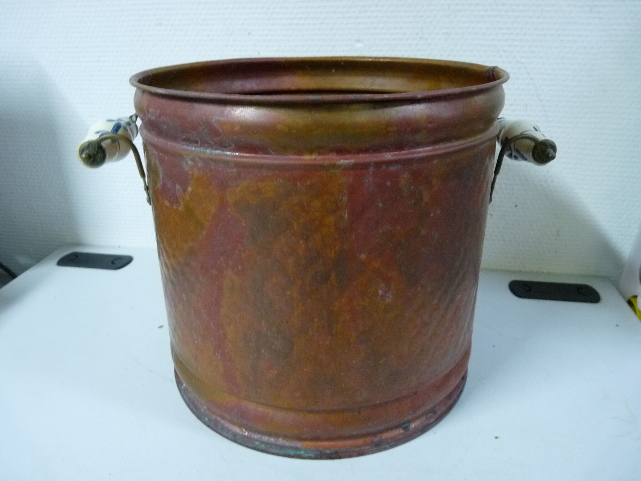 Gardening porcelain copper planter Nijhof