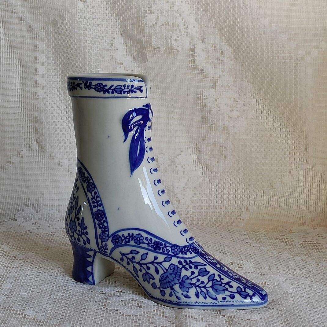 Boot vase