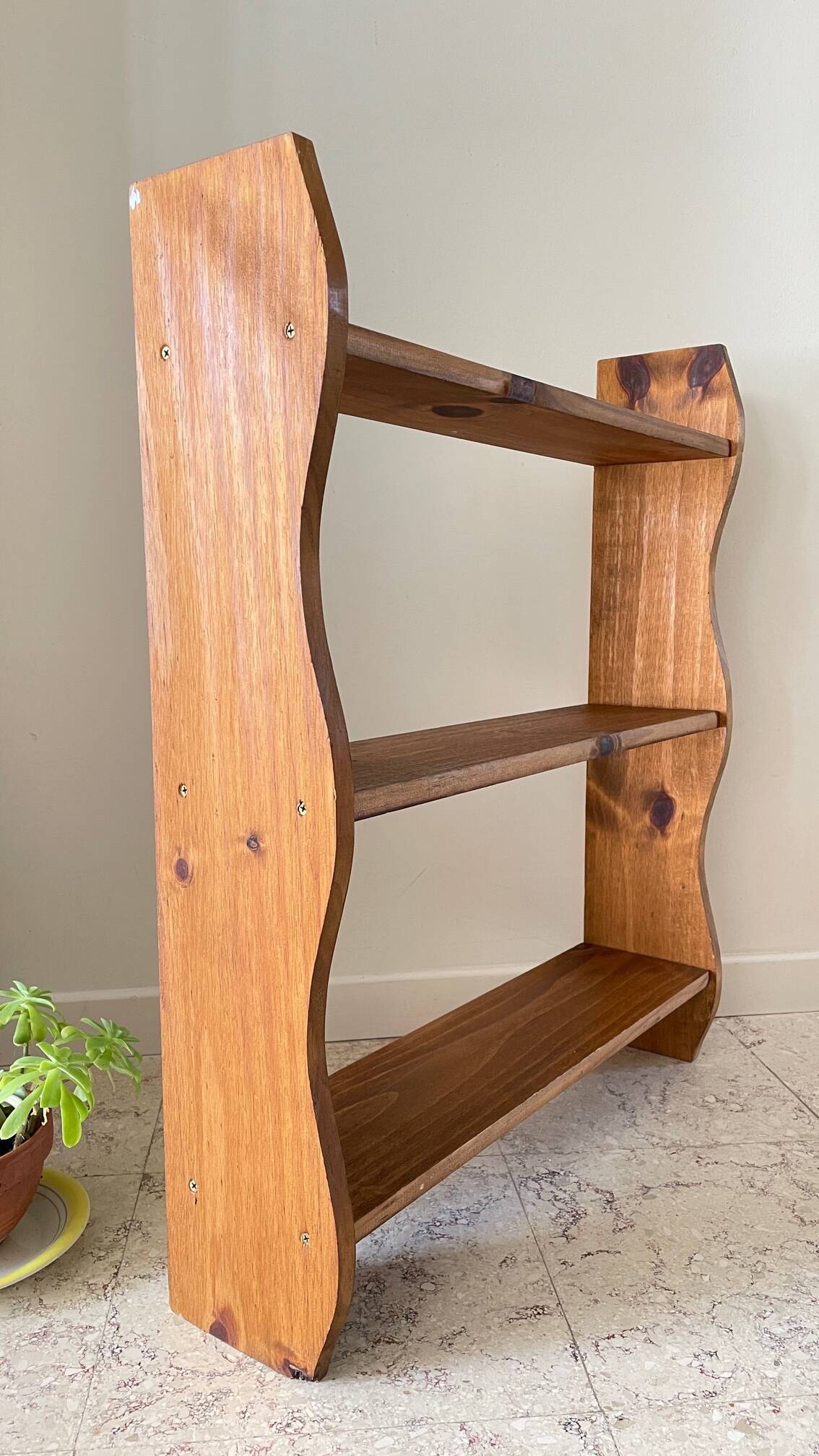 Shelf to stand or hang with 3 vintage wood trays
