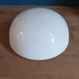 Ceiling lamp with opaline globe