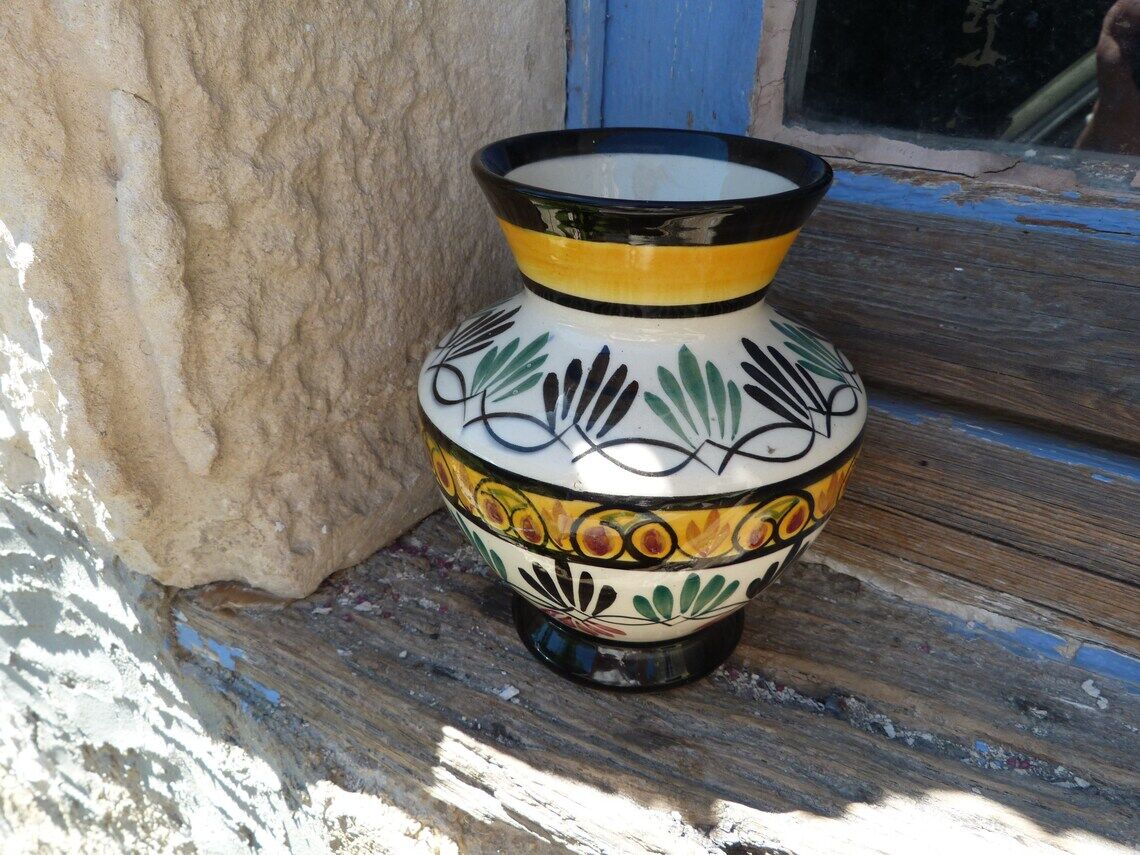 Vase vintage breton St Jean De Bretagne faience
