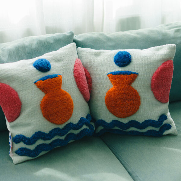 Housse de coussin en laine fait main orange vase 45 x 45 cm