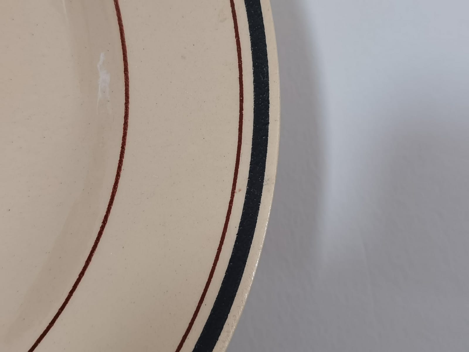 Set of semi-hollow ceramic plates from St Amand