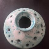 Deux vases en céramique bleus