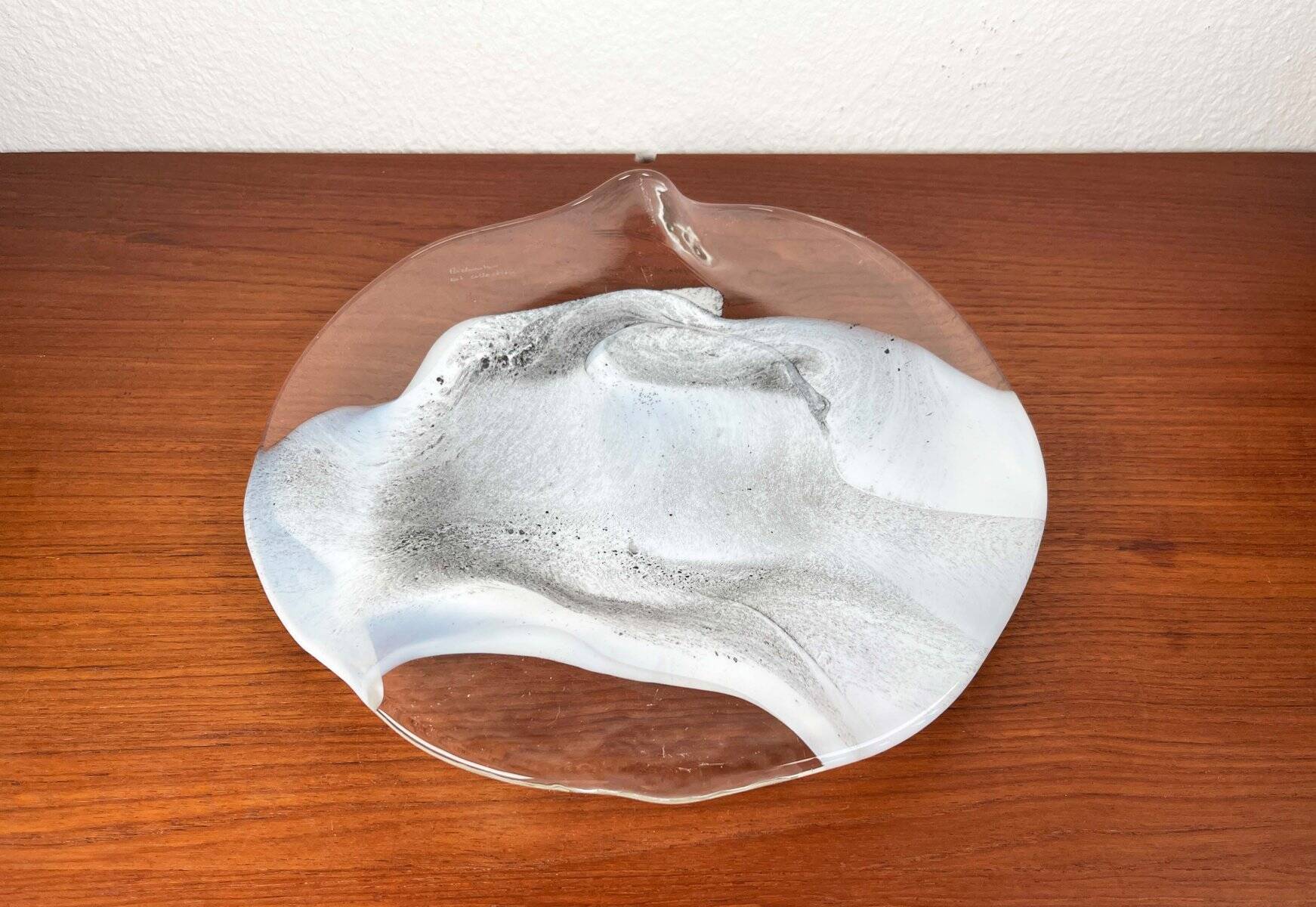 Vintage German glass plate or bowl by Hans Jürgen Richartz for Richartz Art Collection, Mathildenhütte, Solingen, Germany.