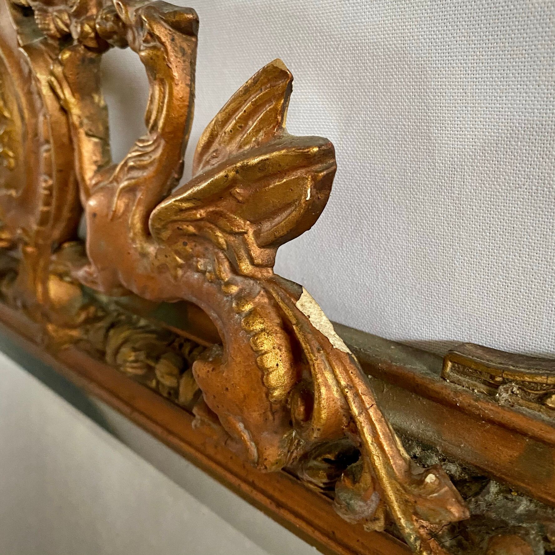 Mirror Napoleon III, gilded with pediment - 105x67cm