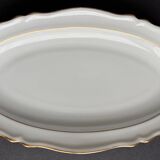 2 small oval dishes in white porcelain