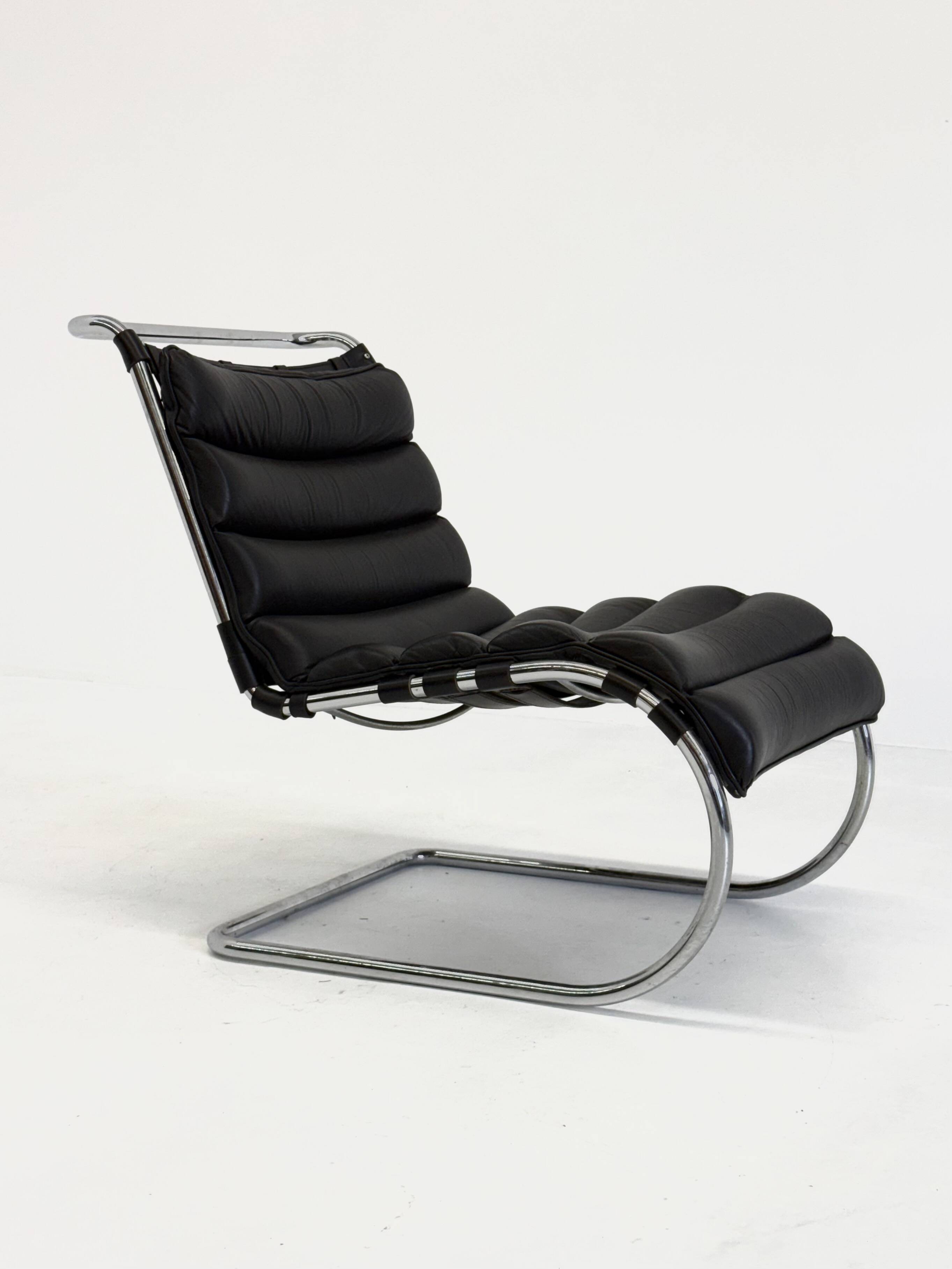 Fauteuil MR de Ludwig Mies van der Rohe pour Knoll