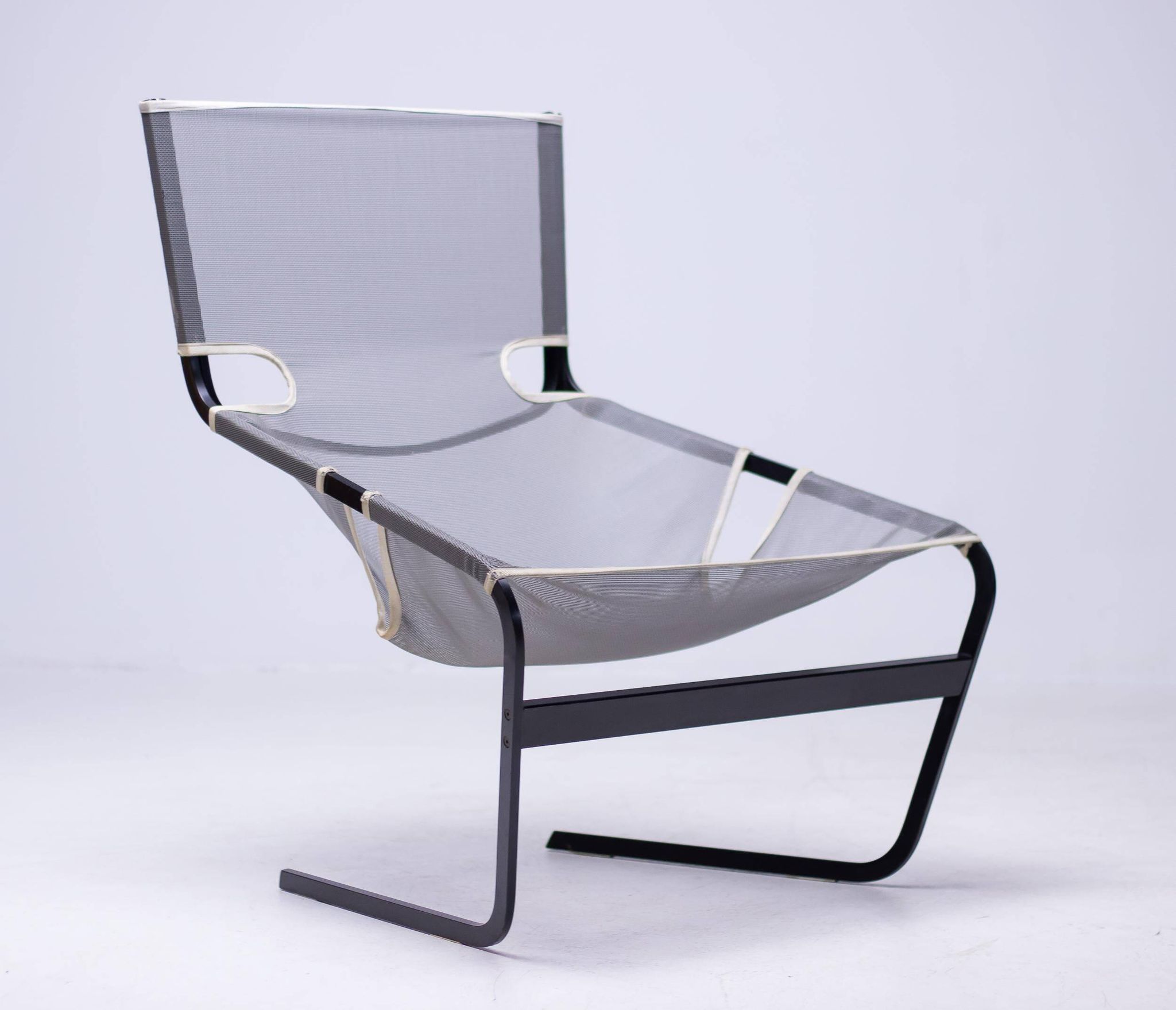 Pierre Paulin F-444 Lounge Chair by Artifort, 1960s - Mesh seat