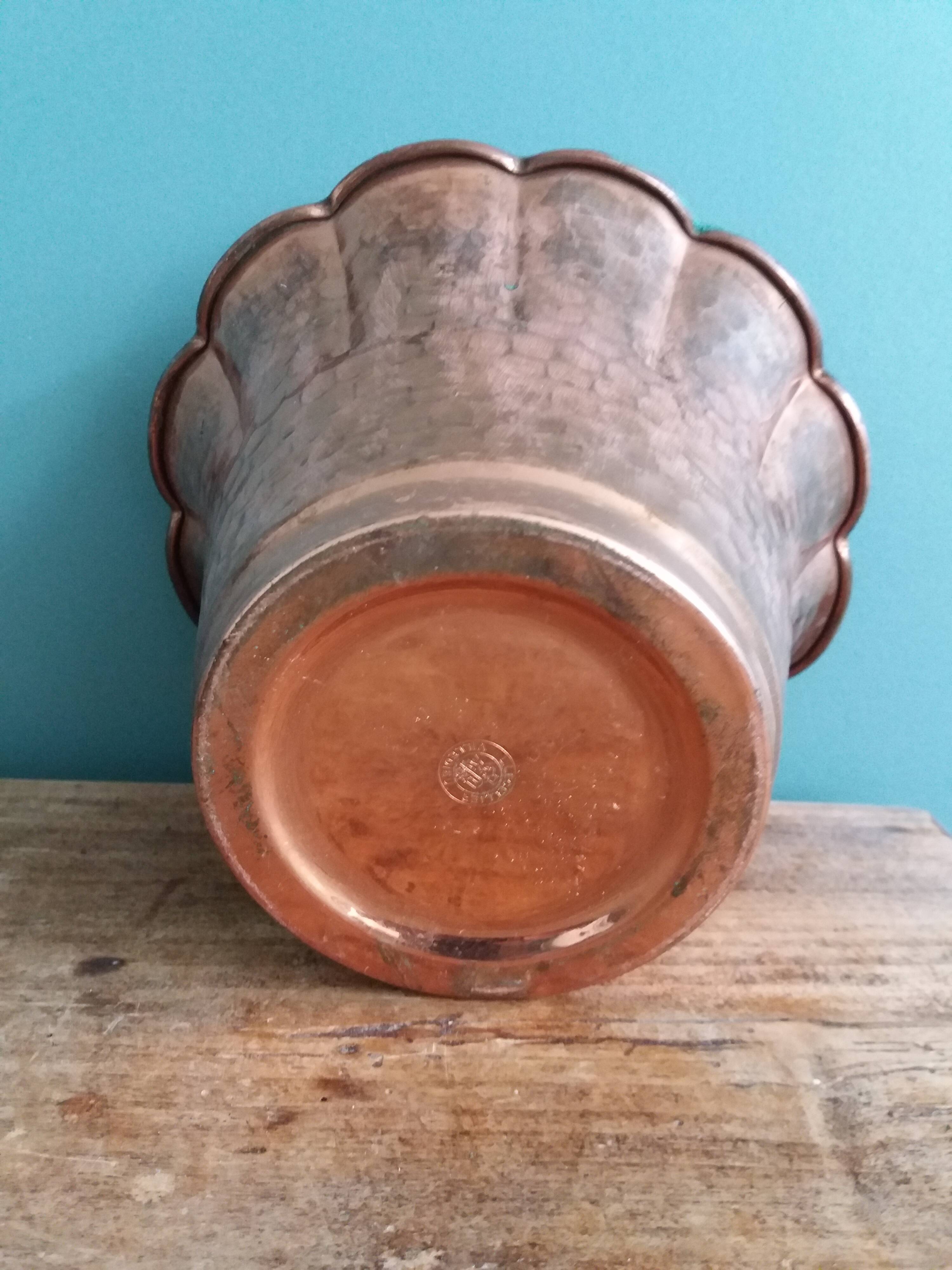 Lecellier Villedieux hammered copper planter