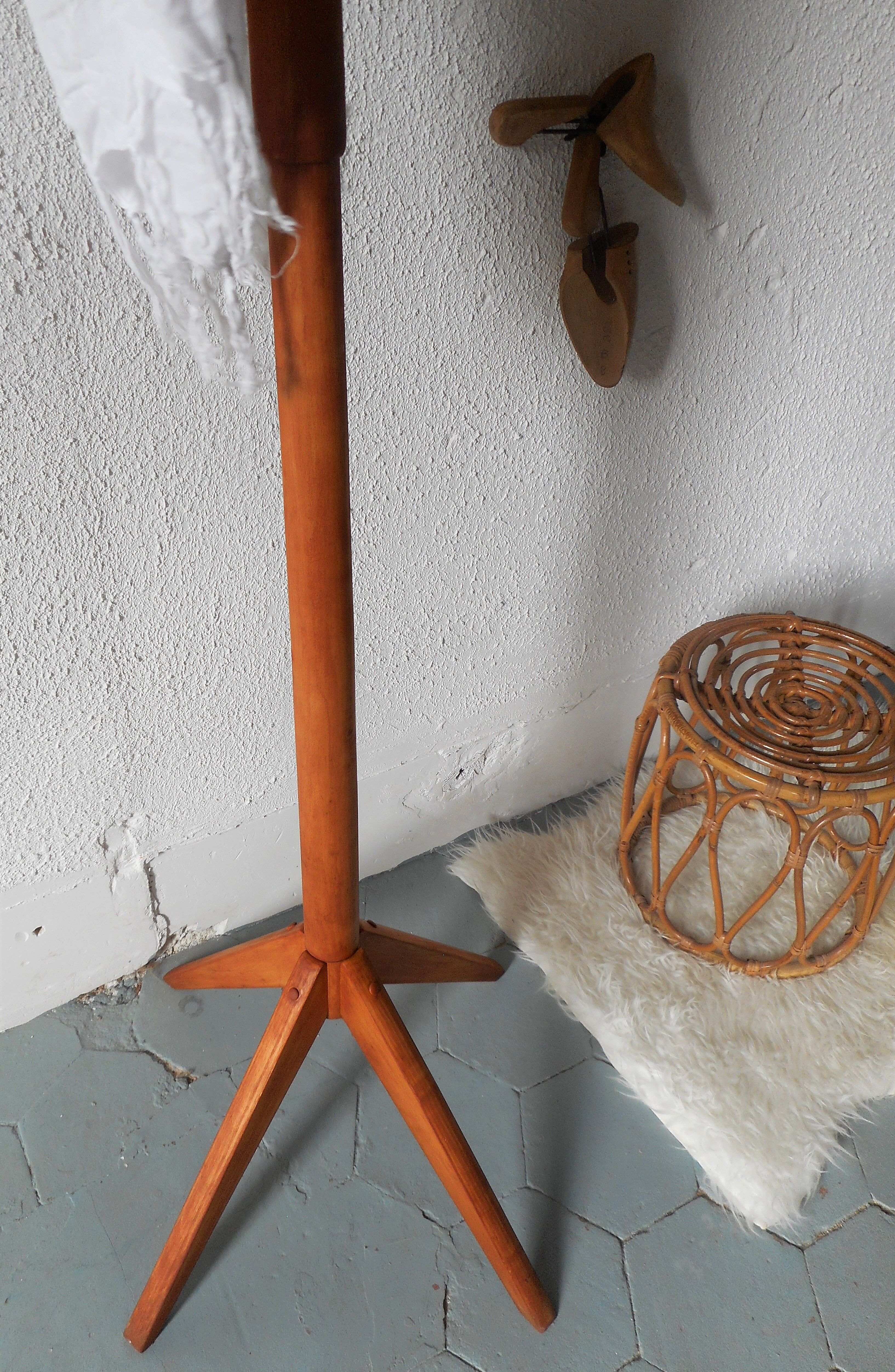 Baumann coat rack