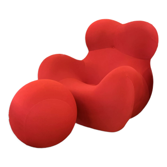 Armchair and footstool up 5/6 "la mamma" by Gaetano Pesce for B&B Italia