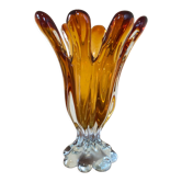 Vase calice en verre ambré