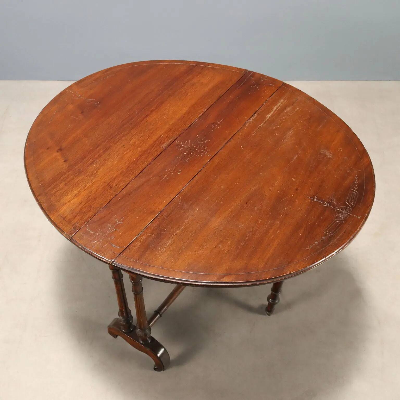 Antique mahogany side table, United Kingdom, 19th century