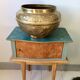 Cache pot en laiton ancien