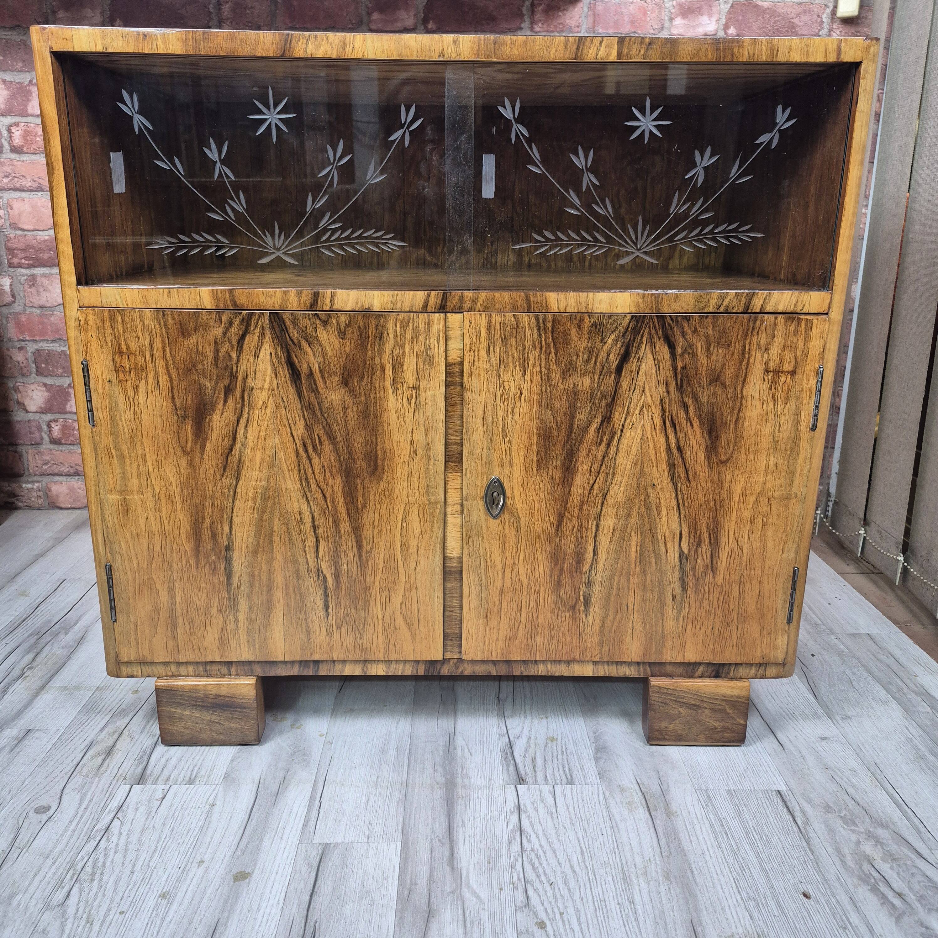 Restored Compact Art Deco Walnut Cabinet with Engraved Glass 1930s