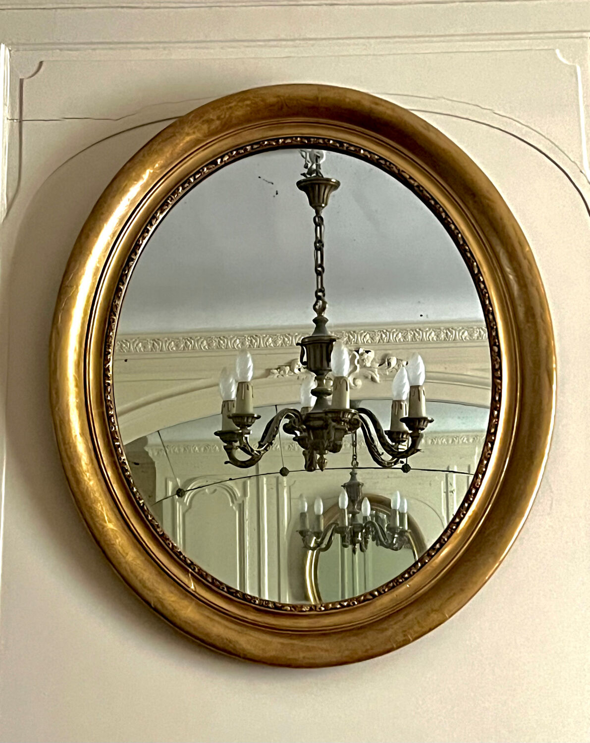 Large antique oval gilded mirror – Louis-Philippe period (circa 1840-1860)