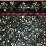 Tapis à motifs feuilles de fraisiers de Madeleine Castaing 375x335cm