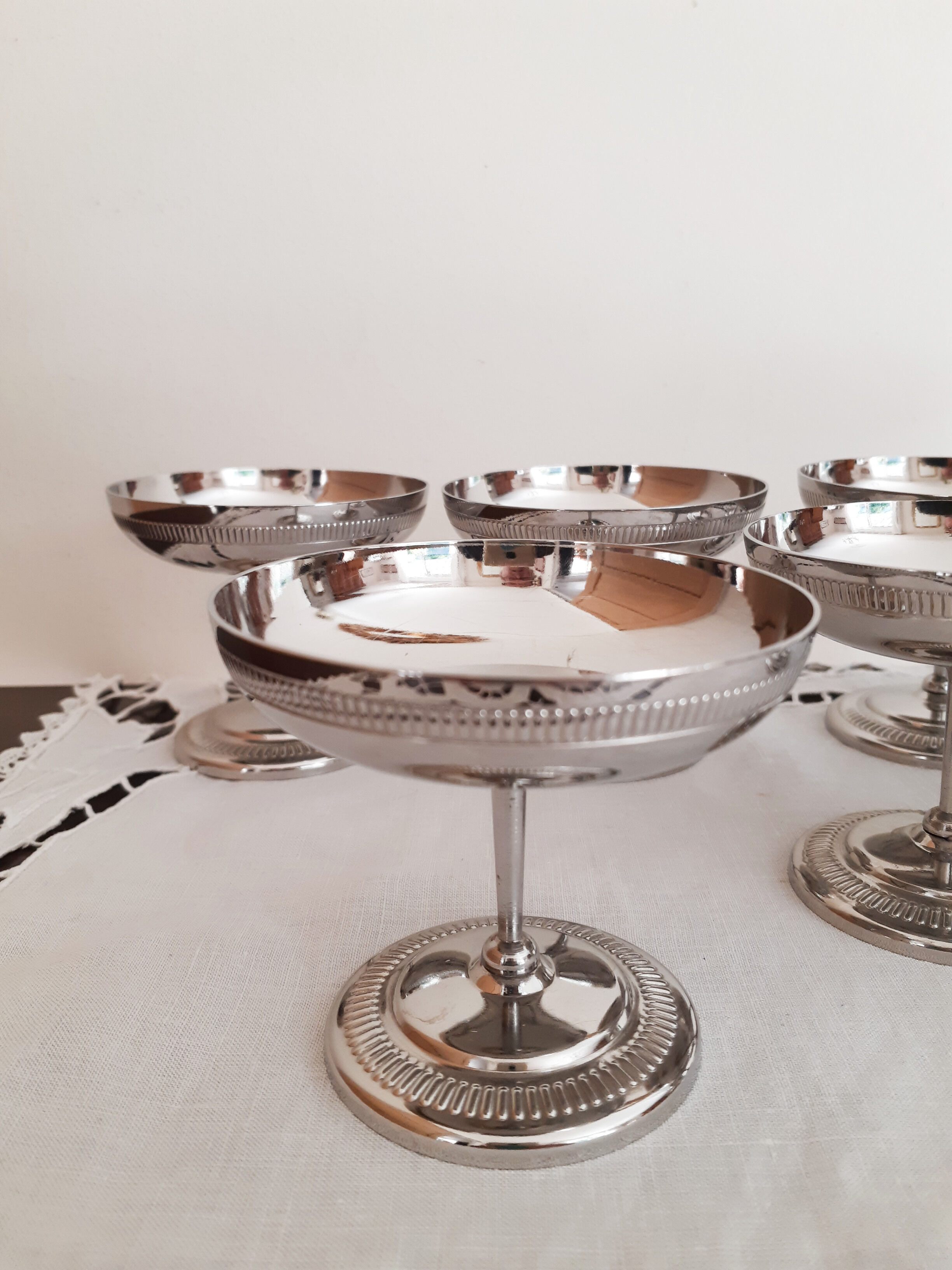 Coupes à glace ou sorbet sur pied , vintage , en inox , années 70 , made in France