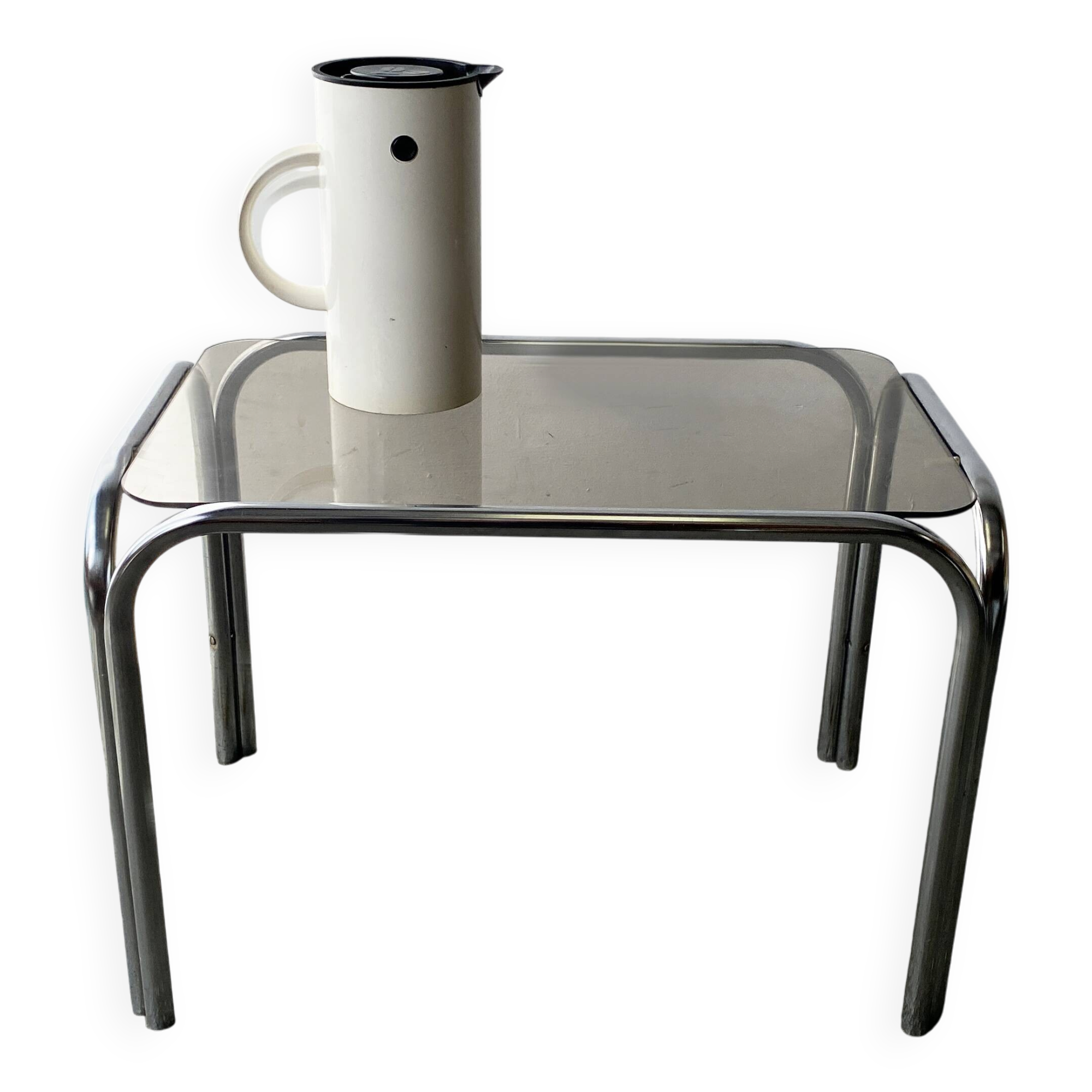Tables gigognes en tubulaires chromés et verre fumé, années 1970