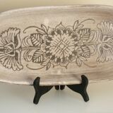 Glazed art ceramic dish, 1950s/1960s, signed La Tournerie, stylized decoration