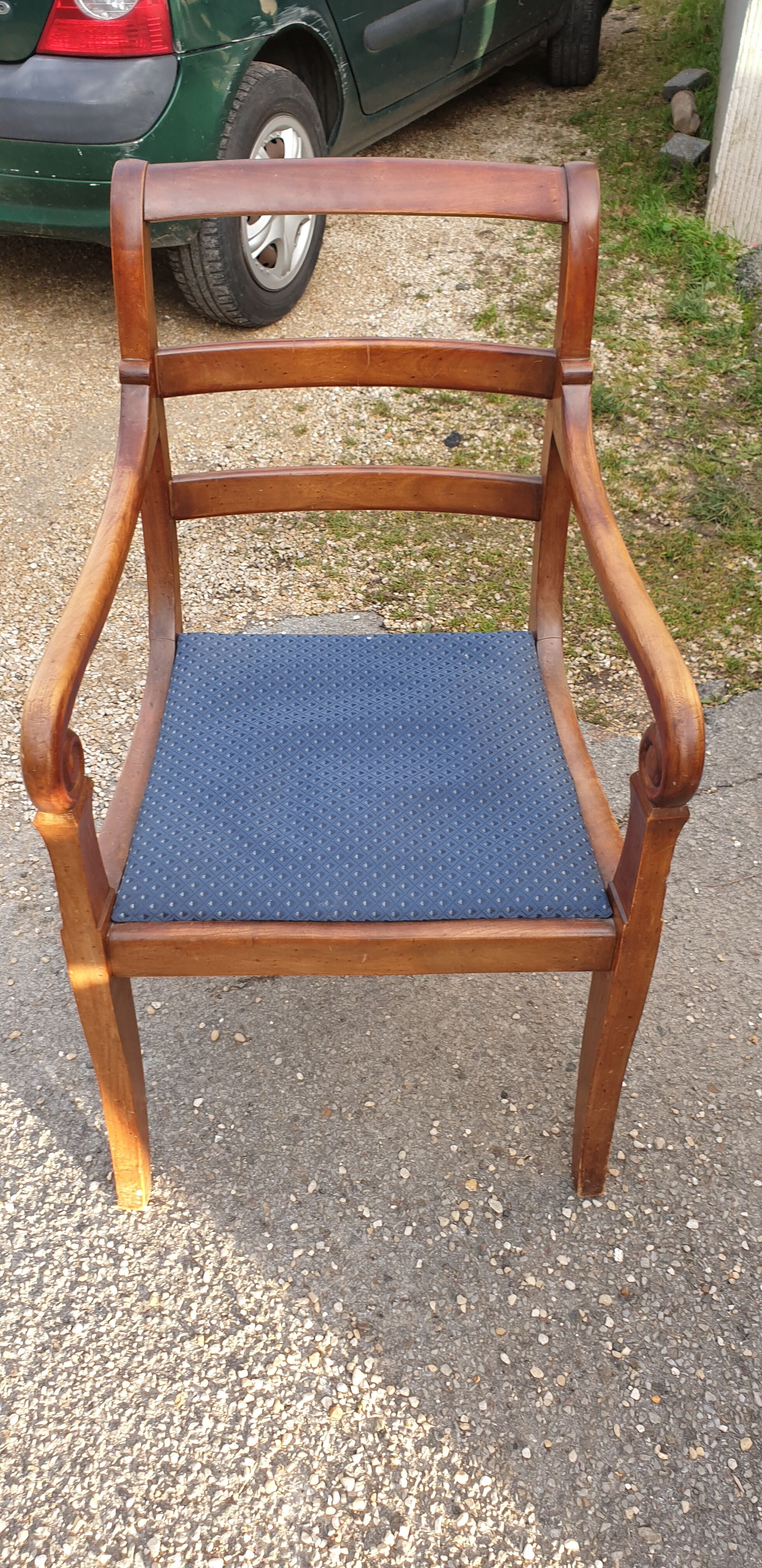 Walnut armchair with butt
