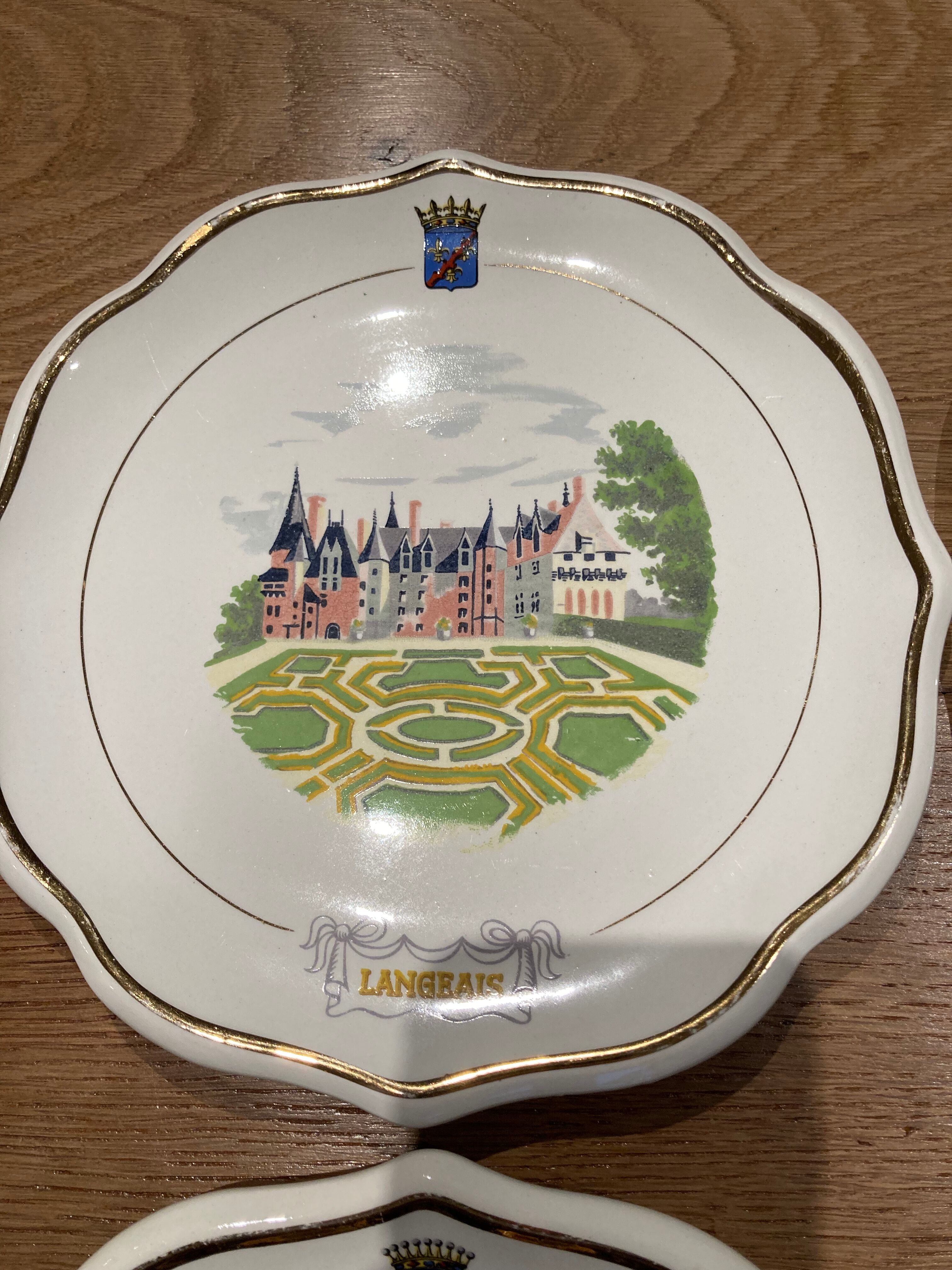 12 dessert plates Gien châteaux de la Loire