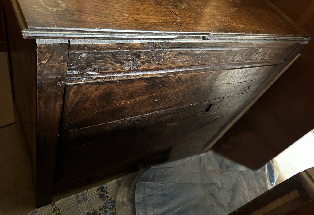 Low sideboard, country sideboard, rustic, solid oak, mid 19th century.