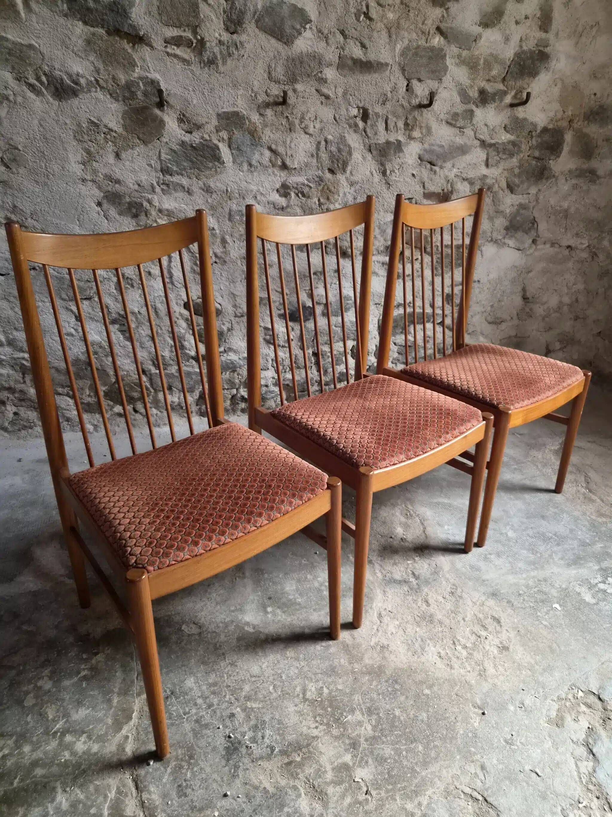 Set of 6 Danish teak dining chairs model 422, attributed to Arne Vodder for Sibast, 1960s.
