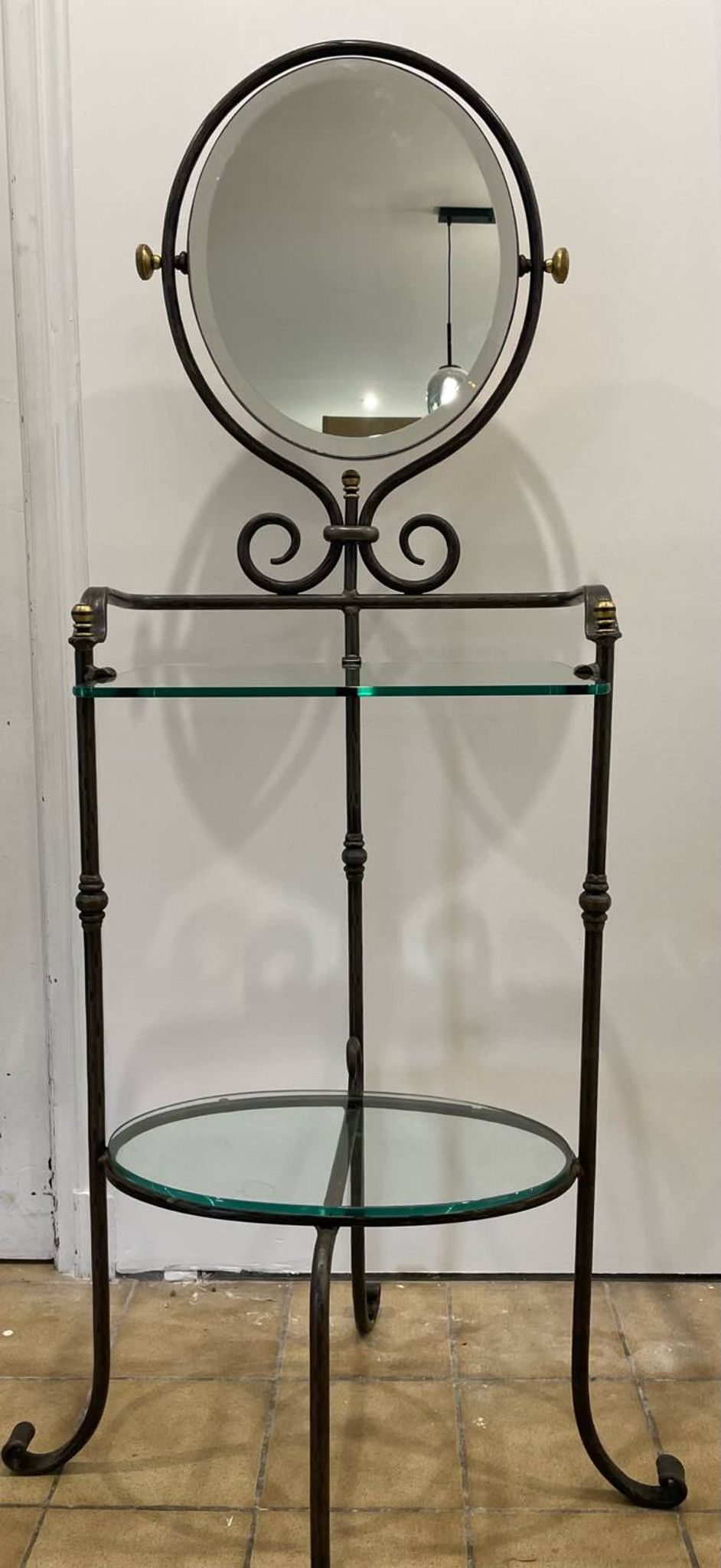 Serviteur de salle de bain en fer forgé