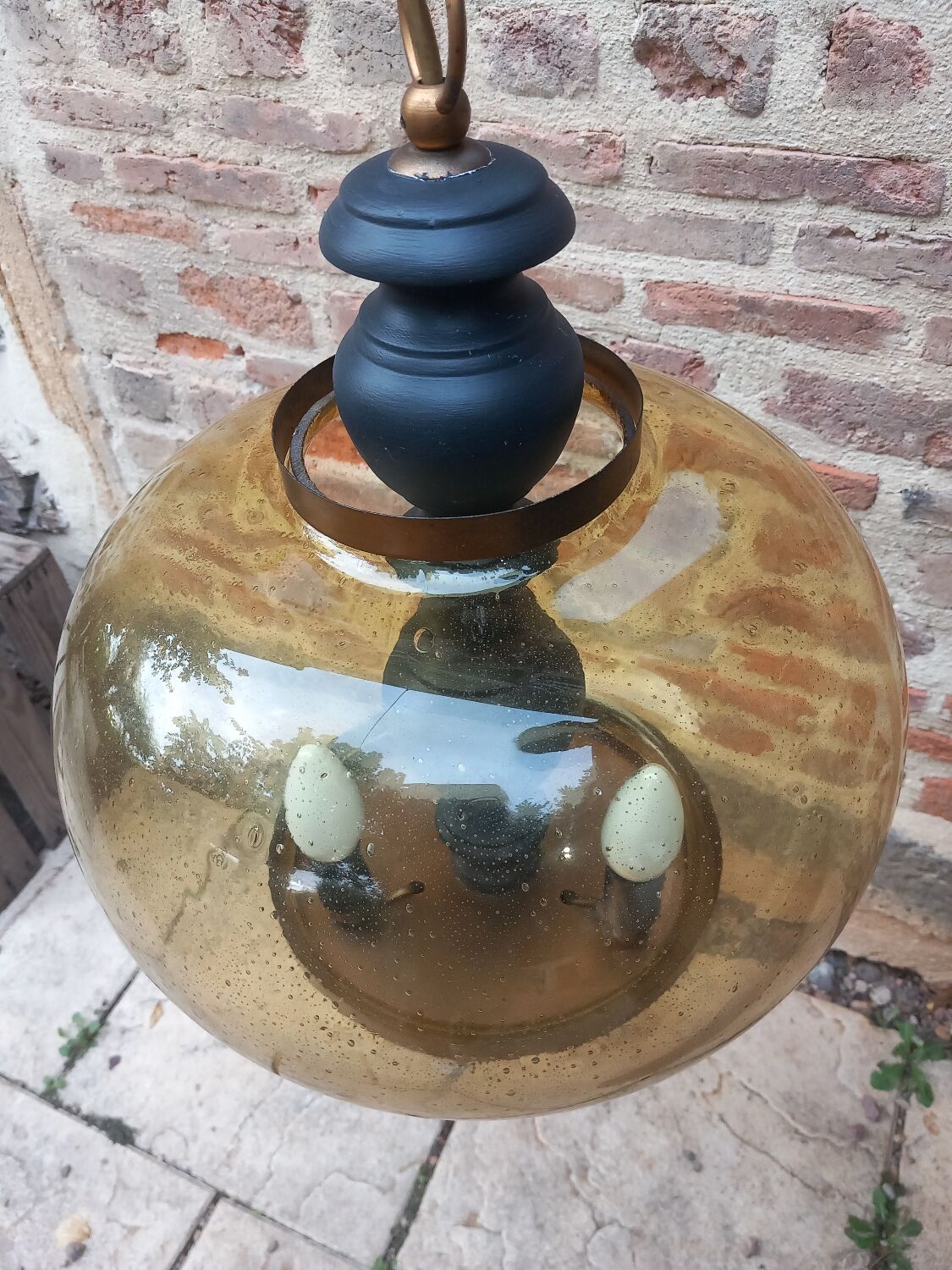 Suspension en bois et verre soufflé