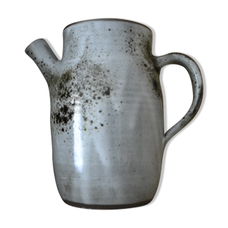 Sandstone pitcher