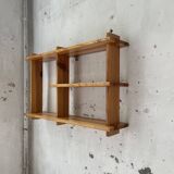 Trio d'étagères constructivistes en pin style Regain