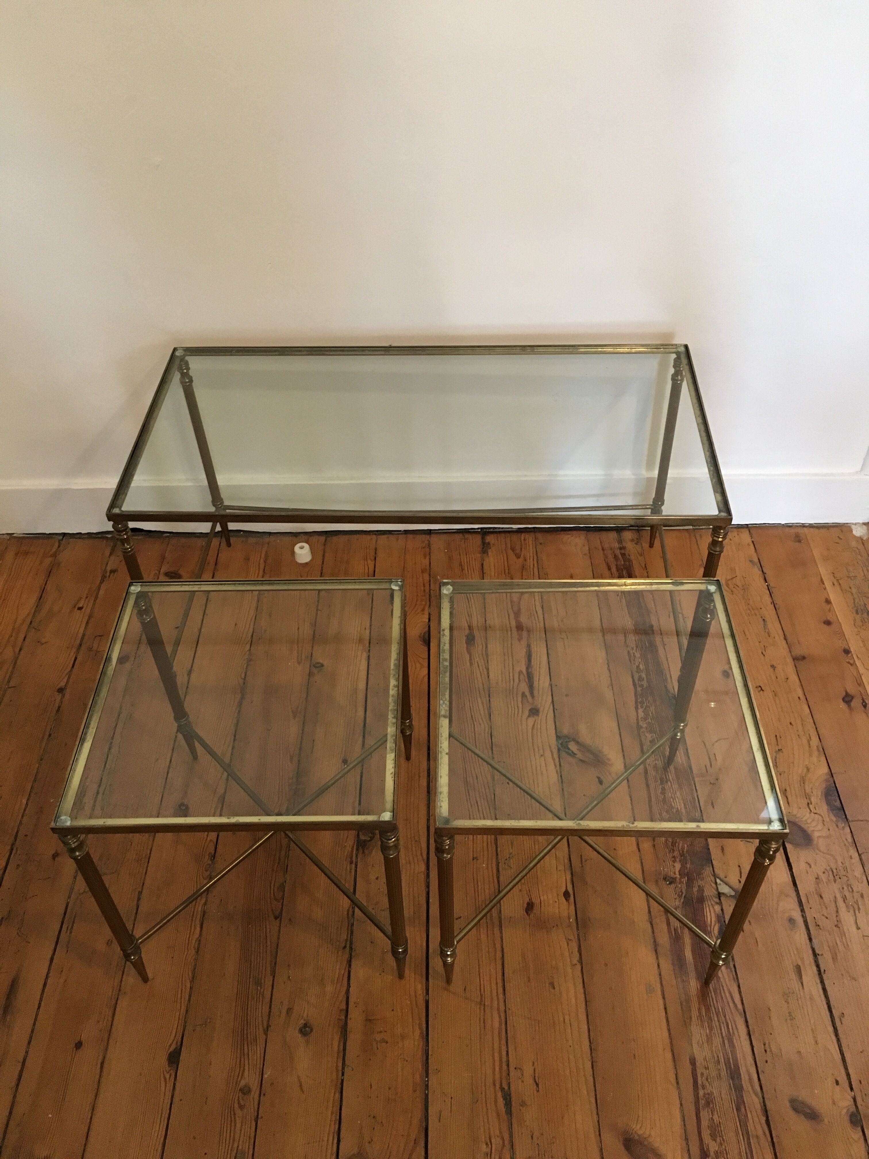 Low pull-out glass and brass table