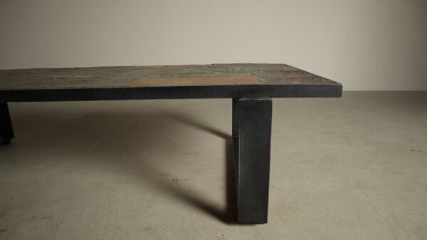 Table basse postmoderne par Pia Manu, Belgique