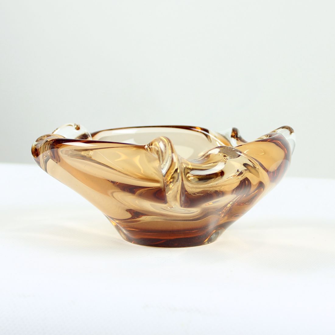 Art glass amber bowl by jan beranek for skrdlovice, czechoslovakia circa 1960
